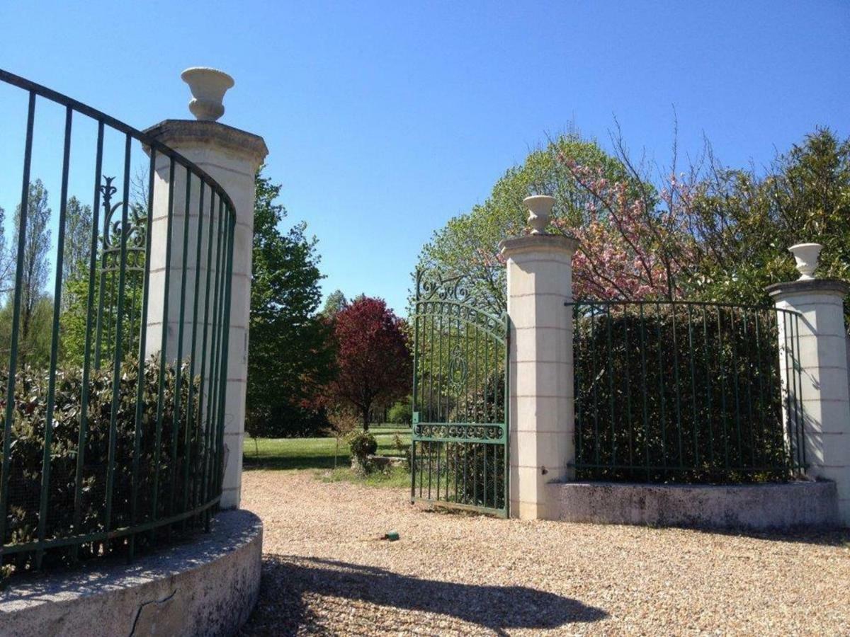 مبيت وإفطار Avrillé-les-Ponceaux La Marelle المظهر الخارجي الصورة
